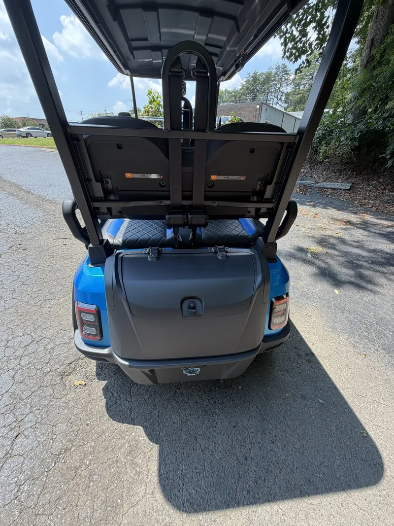 2026 ICON I40FX Ocean Blue photo 13