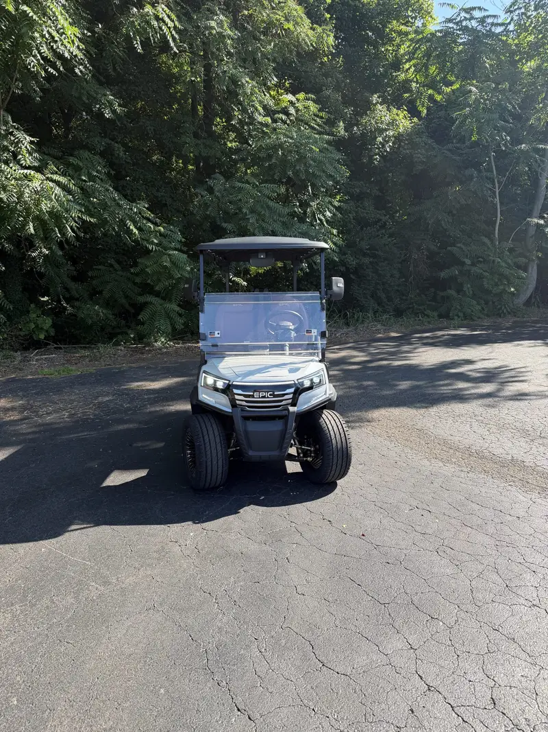 2026 Epic Carts E40FX Wonder White photo 2