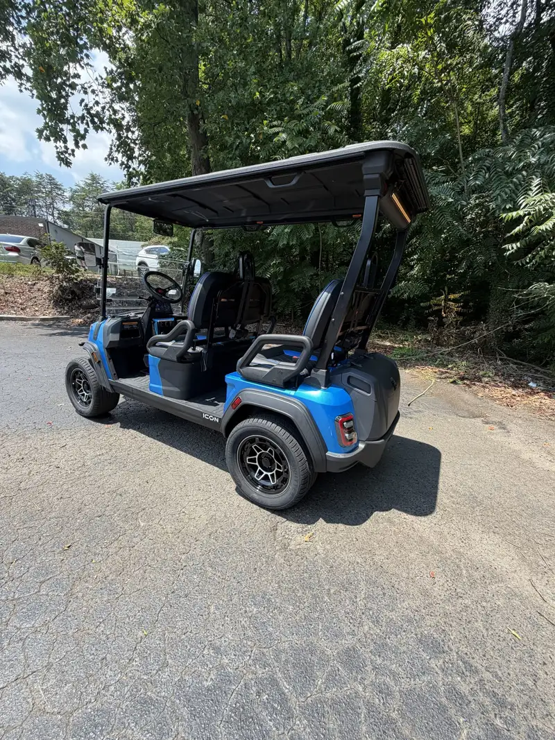 2026 ICON I40FX Bright Blue photo 5