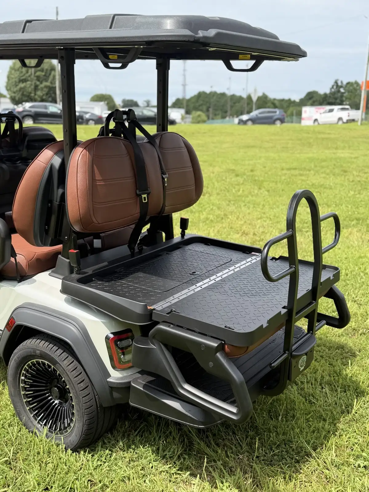 2026 Epic Carts E60FX White photo 8