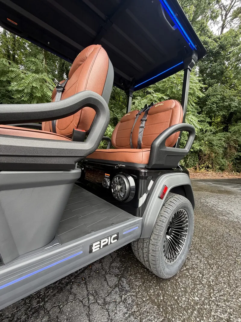 2026 Epic Carts E40FX Black photo 4