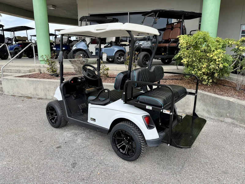 2020 E-Z-GO Freedom ELiTE Lithium photo 2