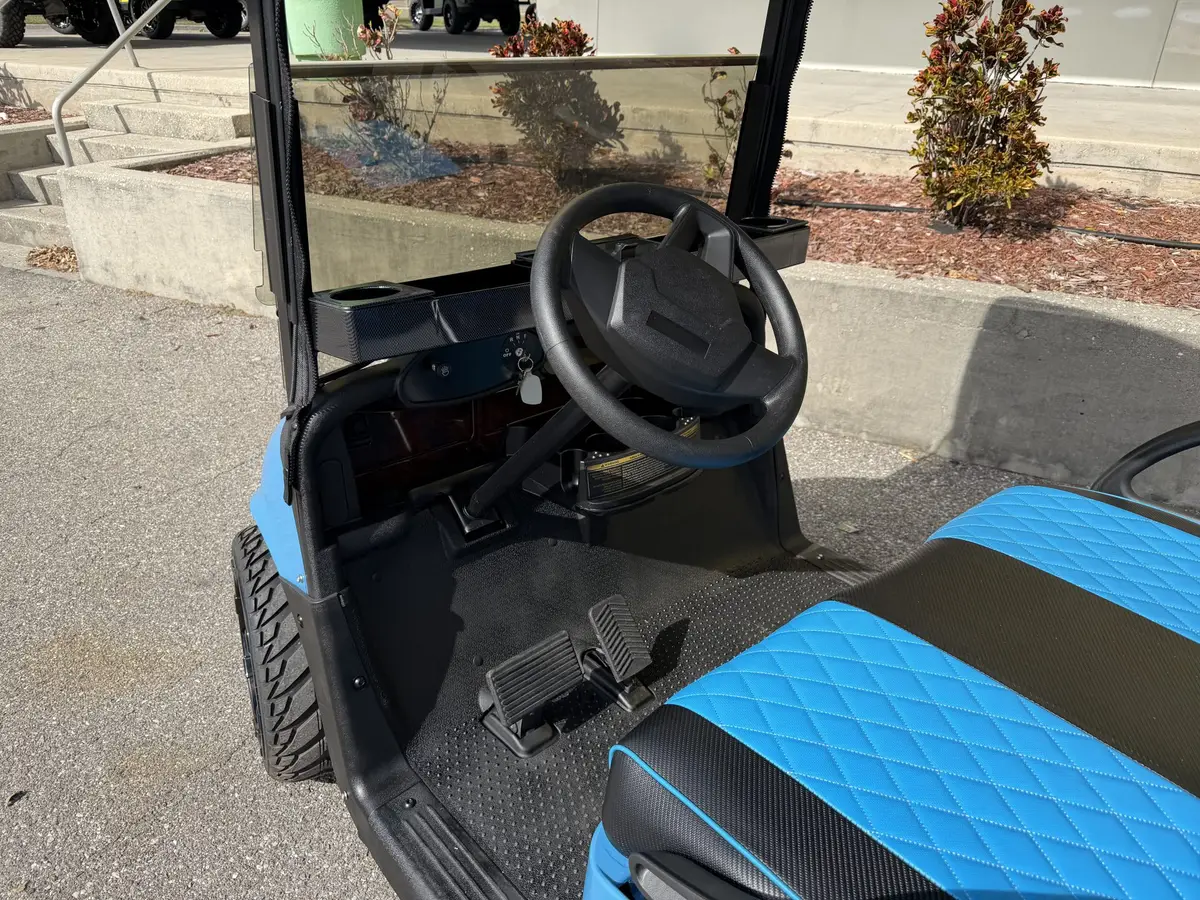 2020 E-Z-GO RXV ELiTE Lithium photo 3