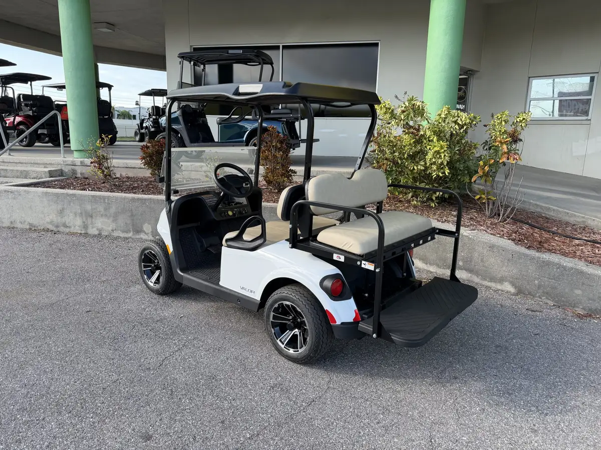 2026 E-Z-GO Valor 48V Electric photo 2