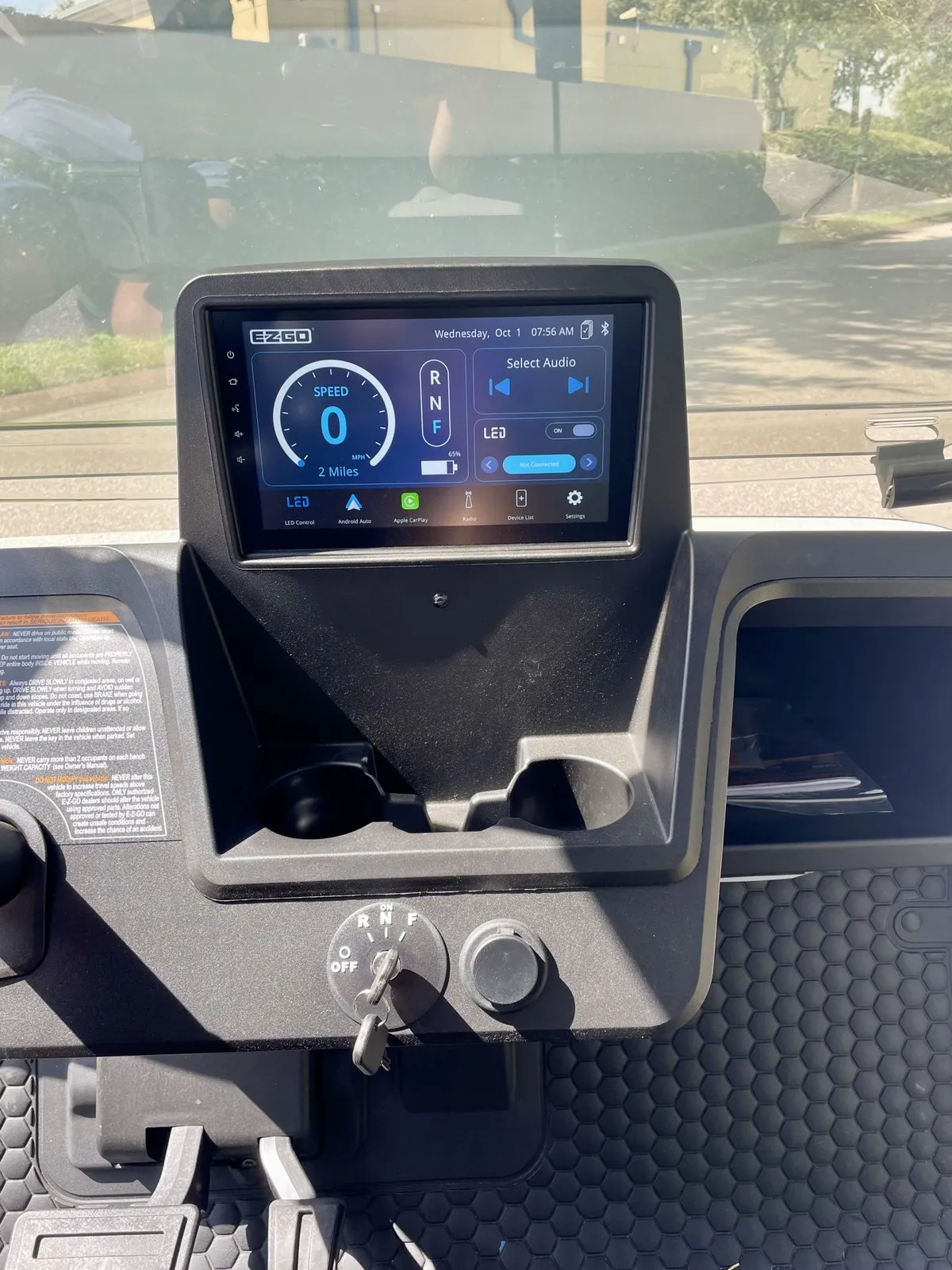 2026 E-Z-GO RXV ELiTE Lithium photo 4