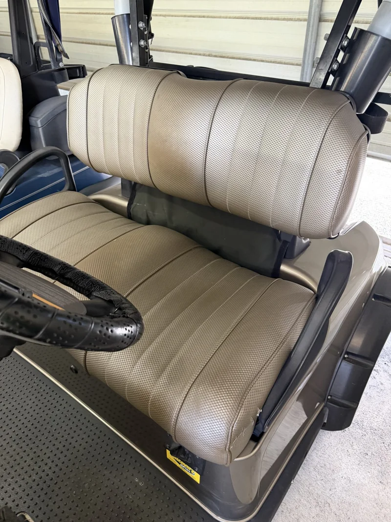 2018 E-Z-GO RXV 2 Passenger Electric photo 3