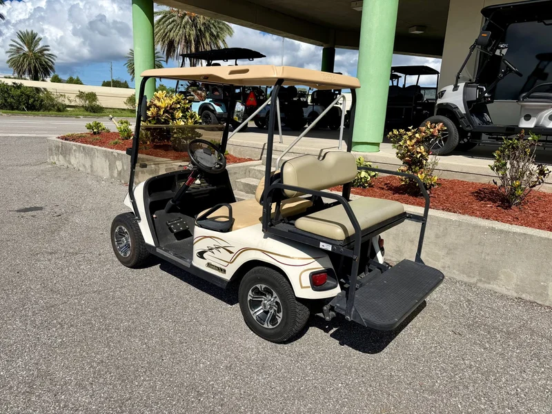 2007 E-Z-GO TXT ELiTE Lithium photo 2