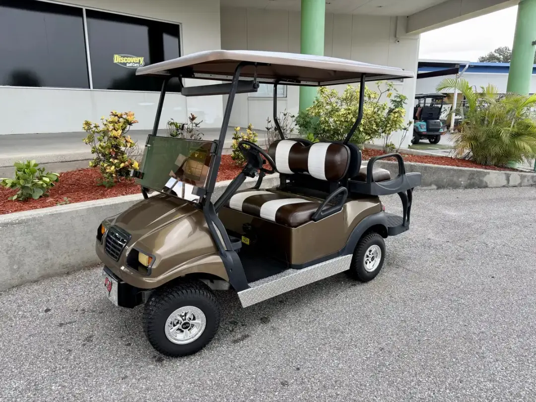 2016 Club Car Precedent Lithium photo 1