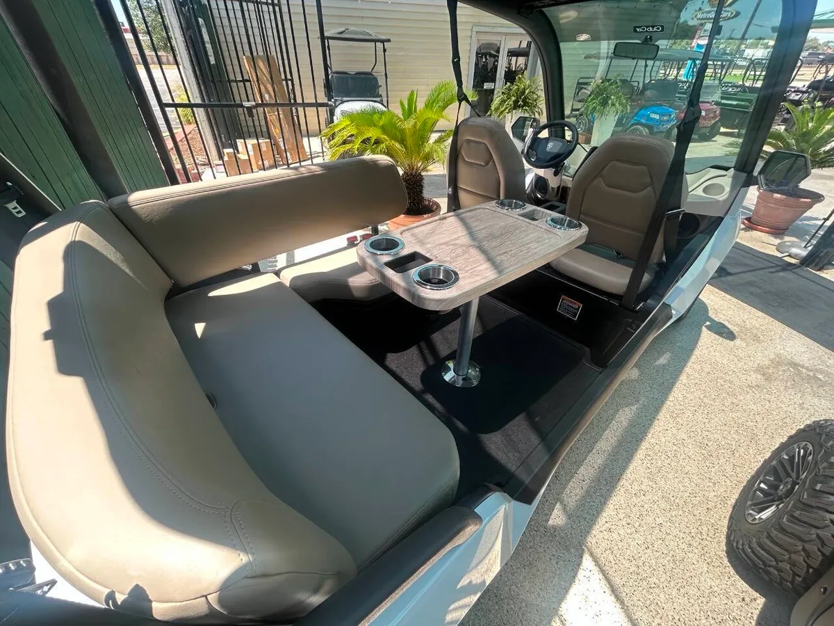 2026 Club Car CRU LSV Lithium photo 3