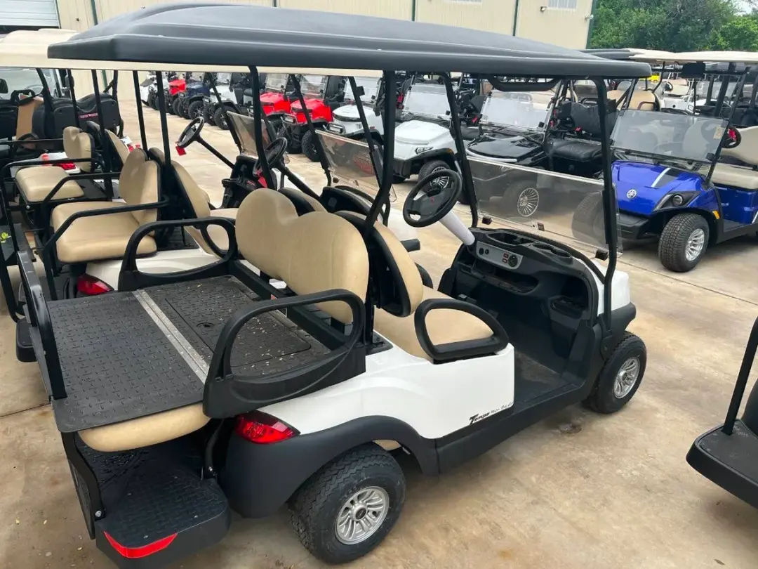 2026 Club Car 4 Passenger EFI Gas Tempo photo 3