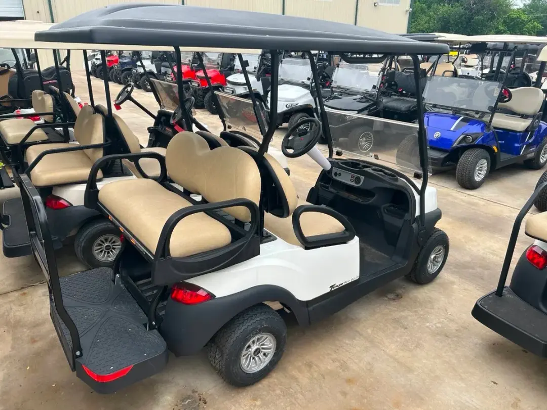 2026 Club Car 4 Passenger EFI Gas Tempo photo 2