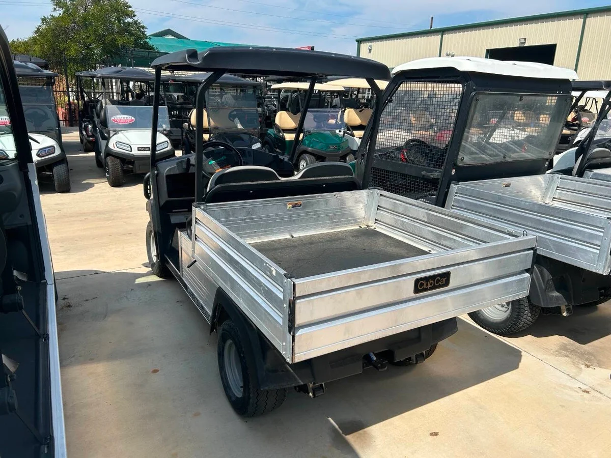 2023 Club Car Carryall photo 2
