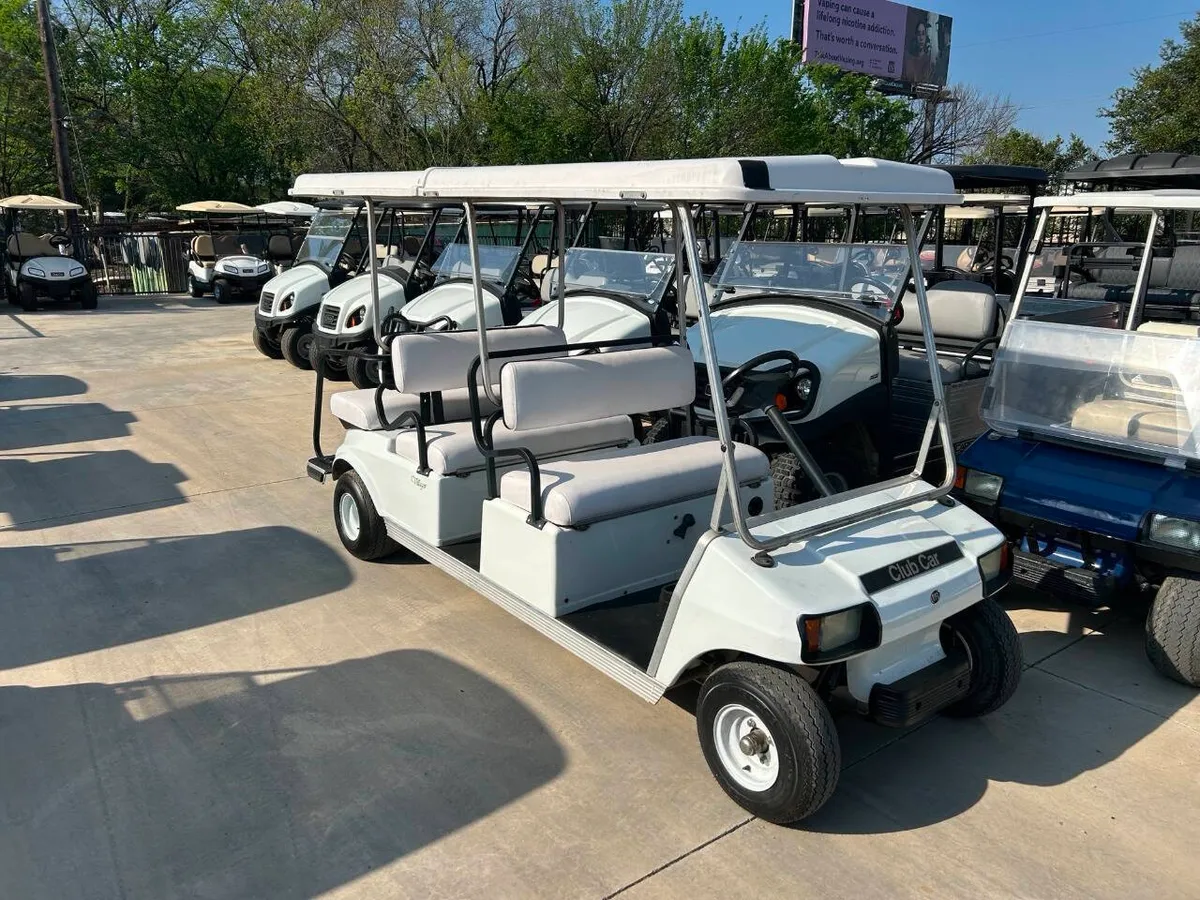 2004 Club Car Villager photo 2