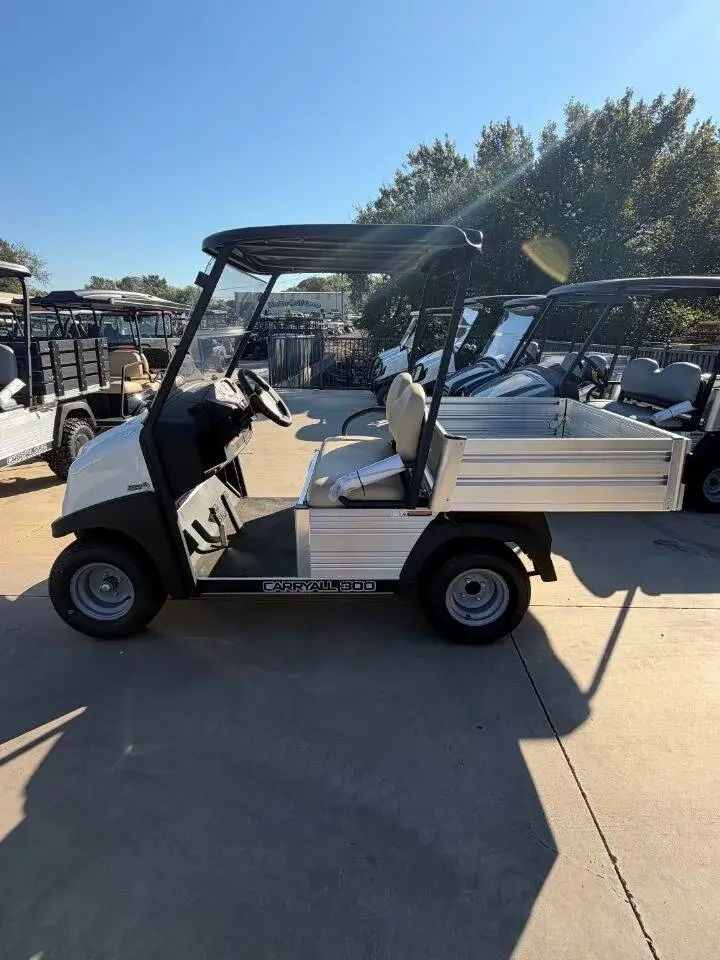 2027 Club Car Carryall photo 2