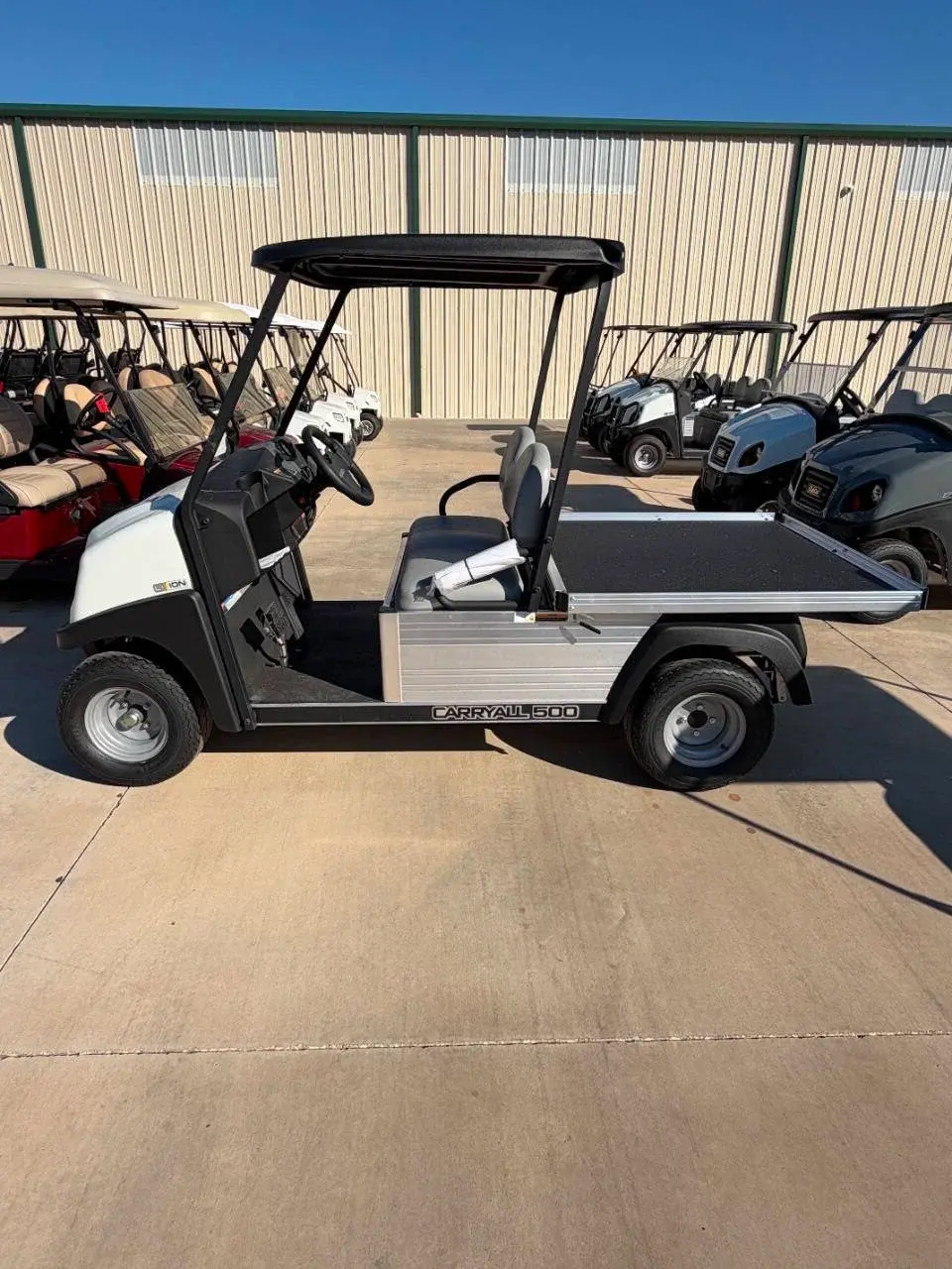 2027 Club Car Carryall 500 photo 1