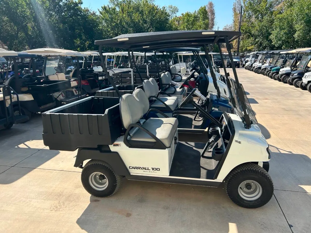 2023 Club Car Carryall photo 2