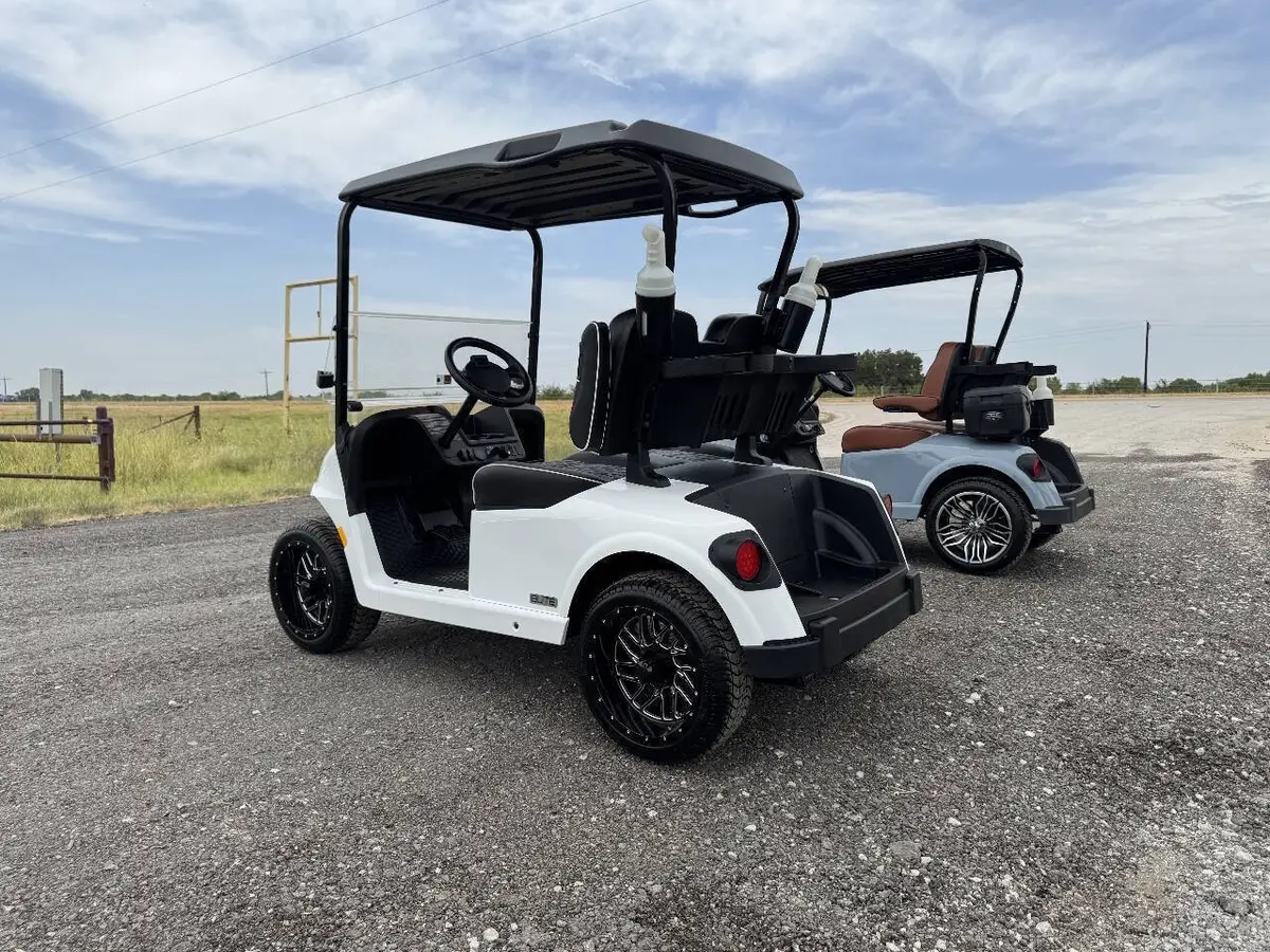 2025 E-Z-GO Freedom ELiTE Lithium photo 8