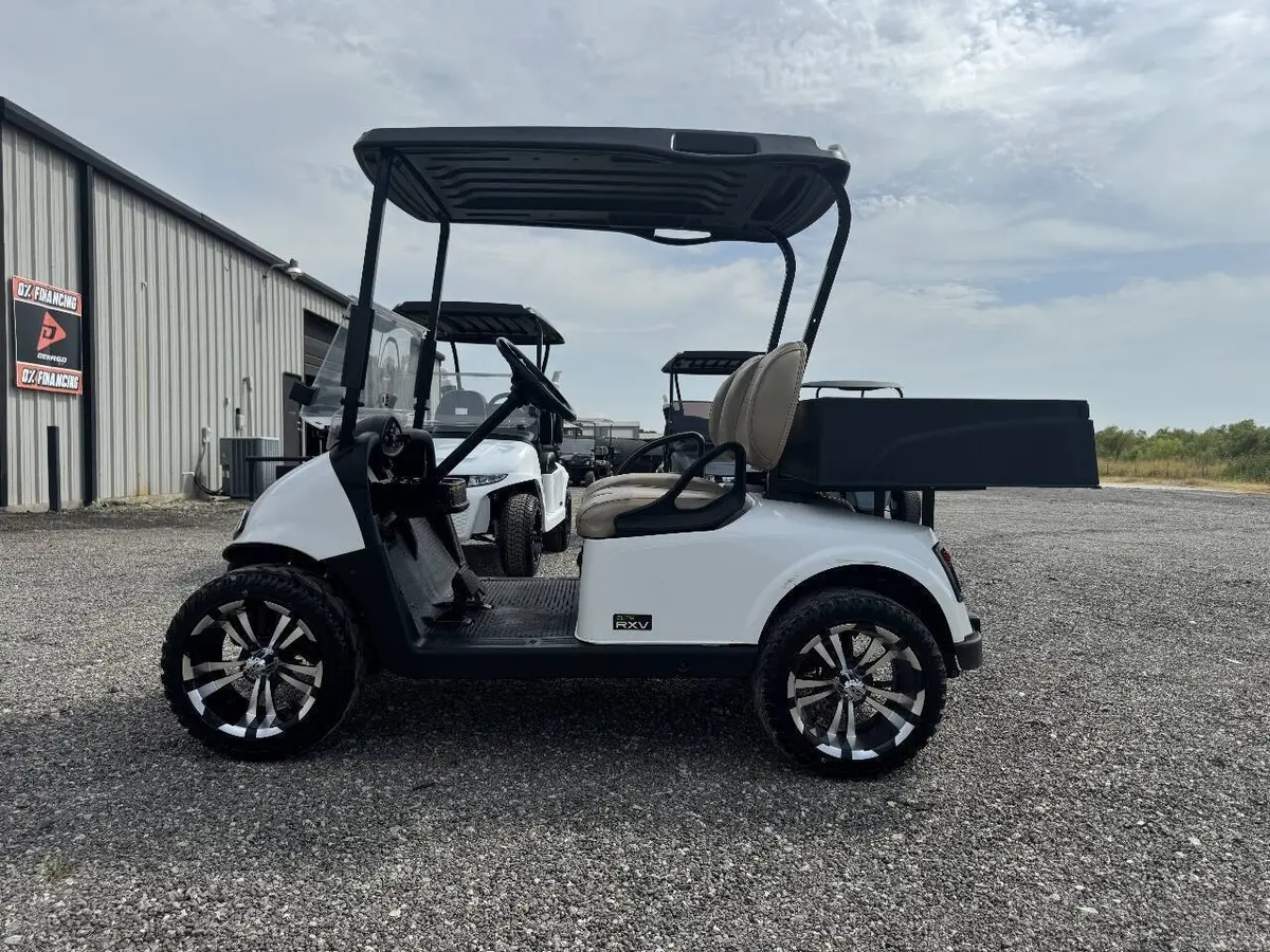 2020 E-Z-GO RXV ELiTE Lithium photo 4