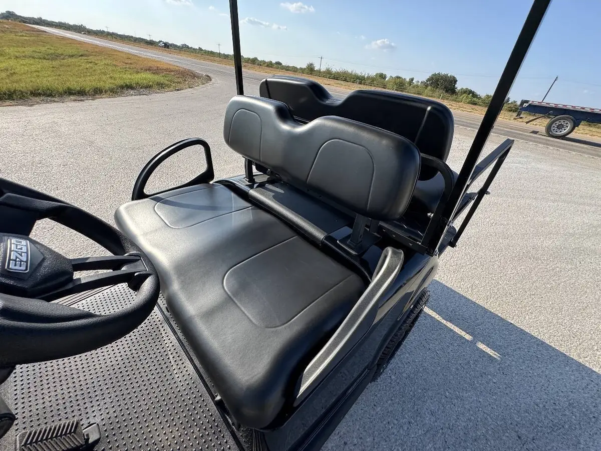2021 E-Z-GO RXV ELiTE Lithium photo 10