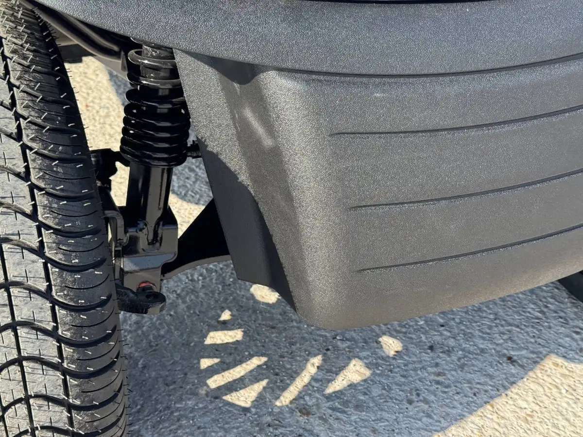 2021 E-Z-GO RXV ELiTE Lithium photo 9