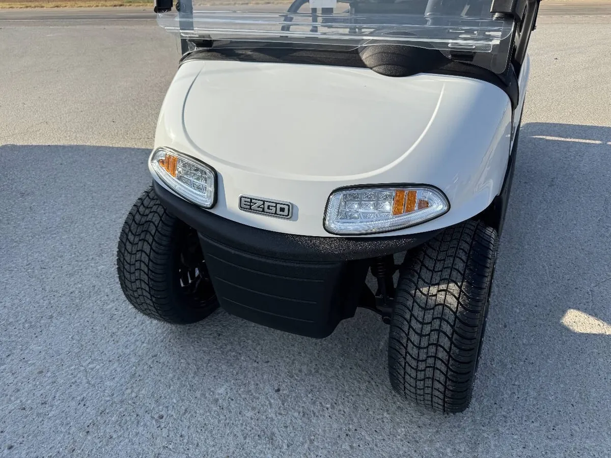 2021 E-Z-GO RXV ELiTE Lithium photo 10