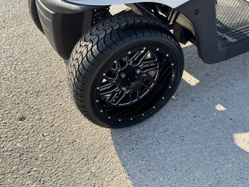 2021 E-Z-GO RXV ELiTE Lithium photo 9