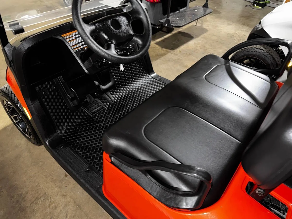 2025 E-Z-GO RXV ELiTE Lithium photo 10
