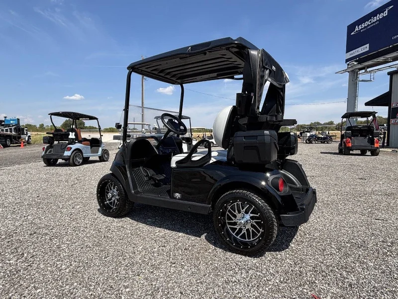 2025 E-Z-GO Freedom ELiTE Lithium photo 3