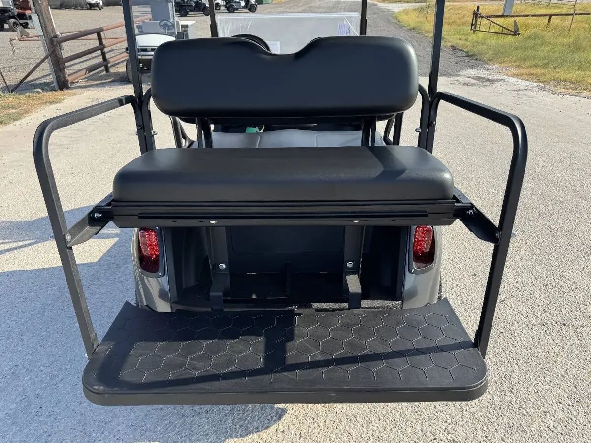 2021 E-Z-GO RXV ELiTE Lithium photo 6