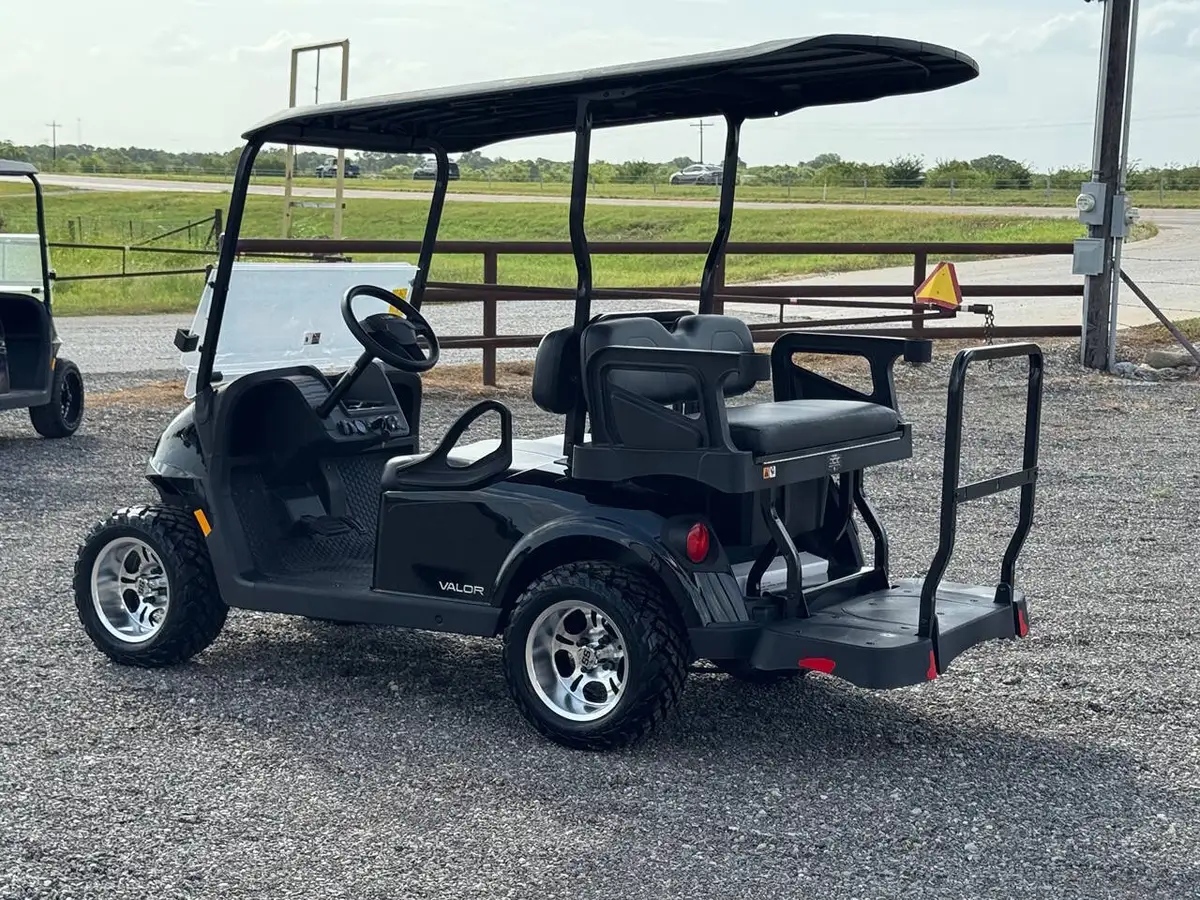 2027 E-Z-GO RXV VALOR 4 S+ Kawasaki EFI GA RXV VALOR 4 S+ Kawasaki EFI GAS photo 6
