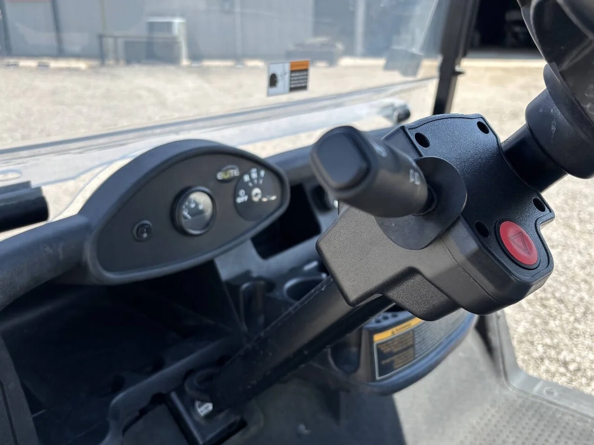 2020 E-Z-GO RXV ELiTE Lithium photo 6