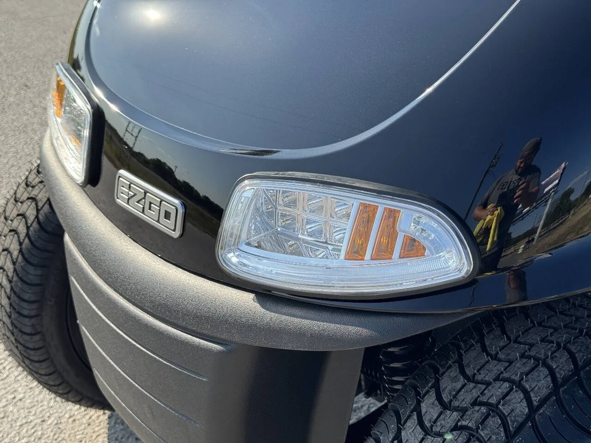 2021 E-Z-GO RXV ELiTE Lithium photo 12