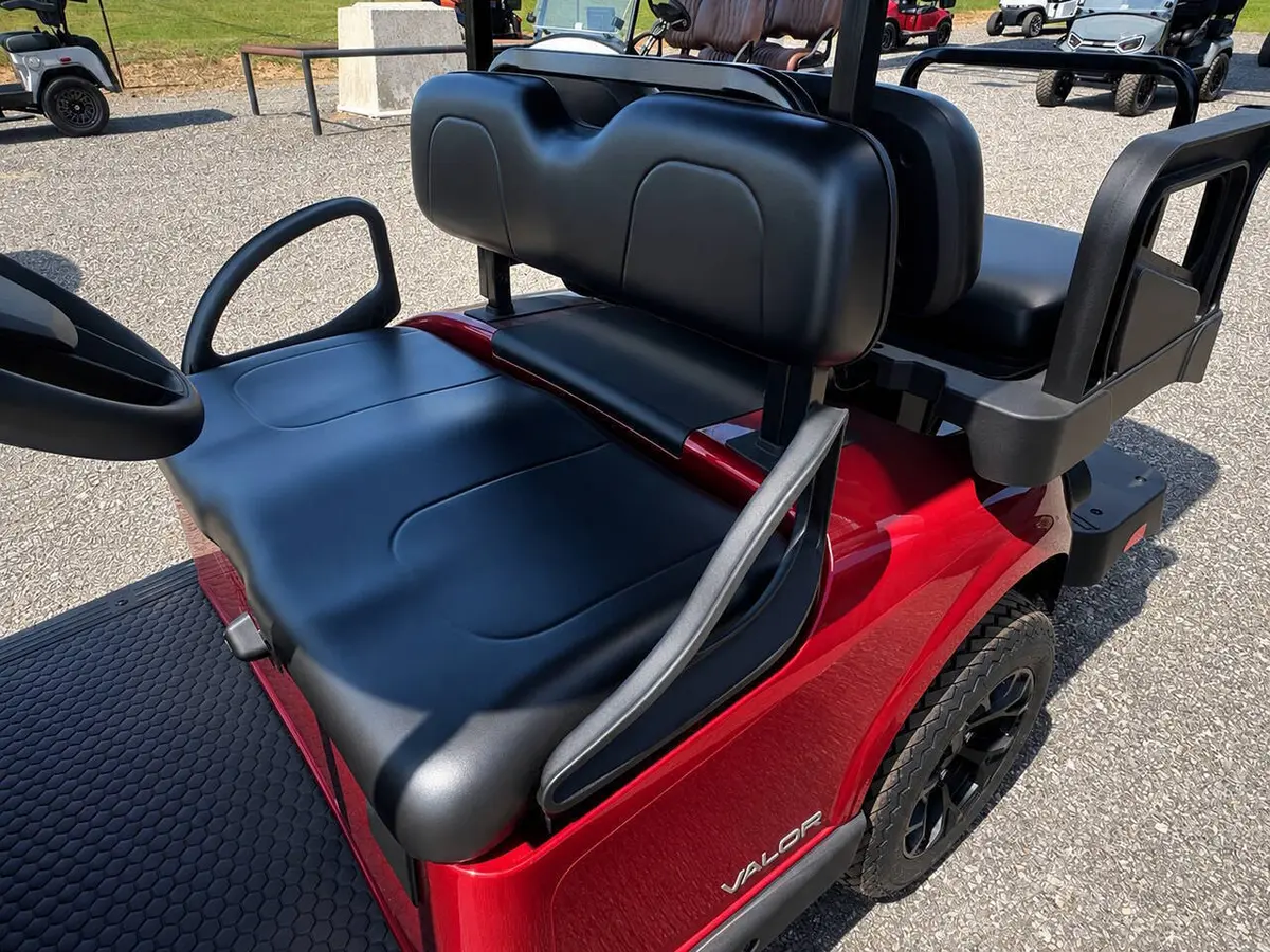 2027 E-Z-GO RXV RXV VALOR 4 S+ Kawasaki EFI GAS photo 9