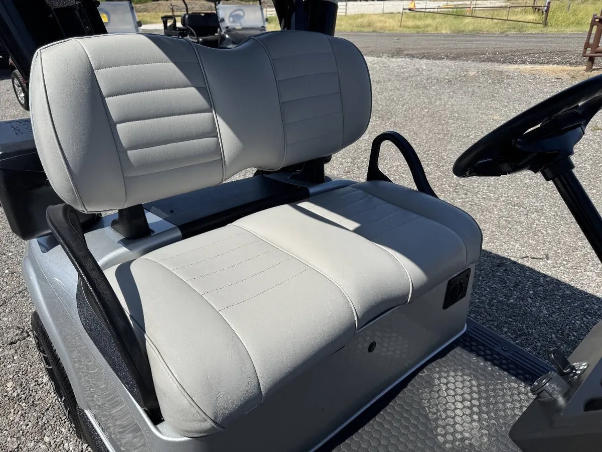 2024 E-Z-GO RXV ELiTE Lithium photo 7