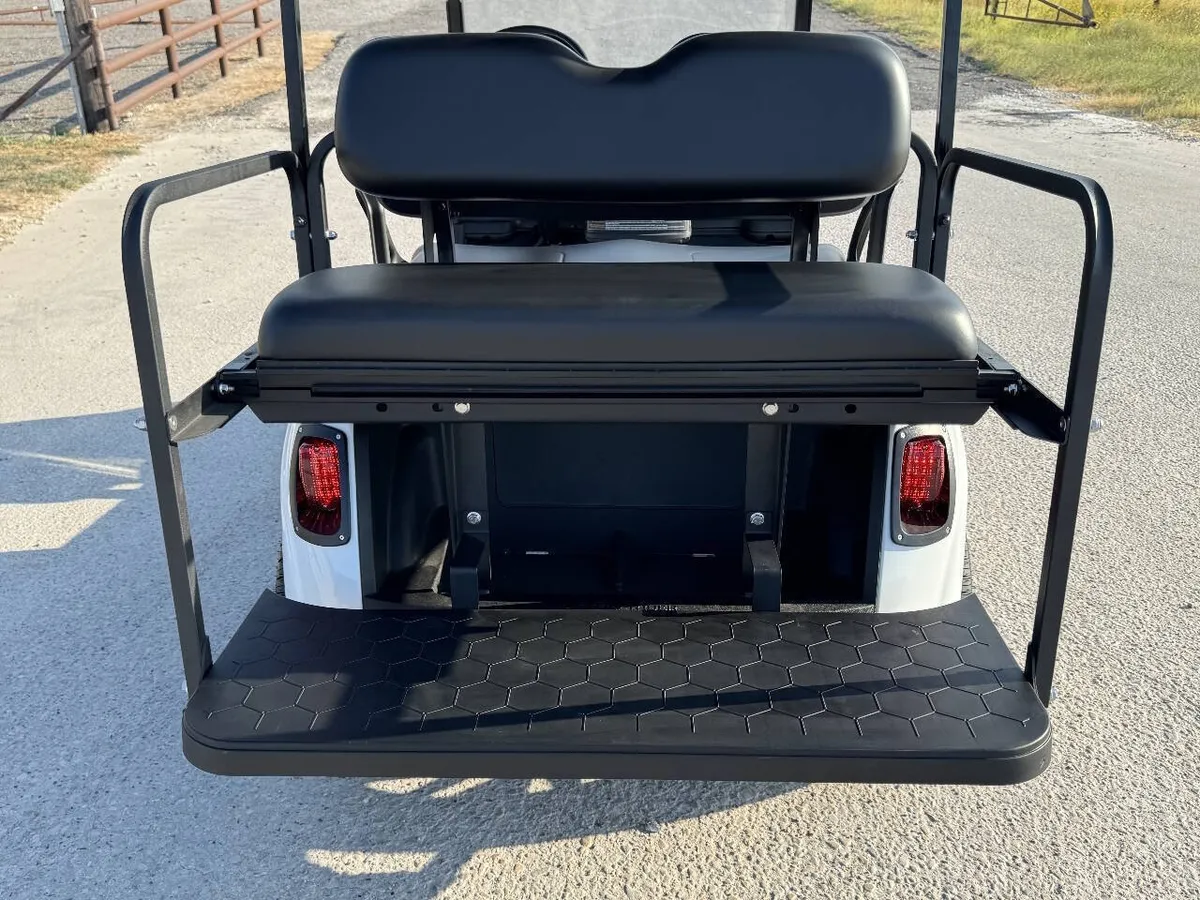 2021 E-Z-GO RXV ELiTE Lithium photo 7
