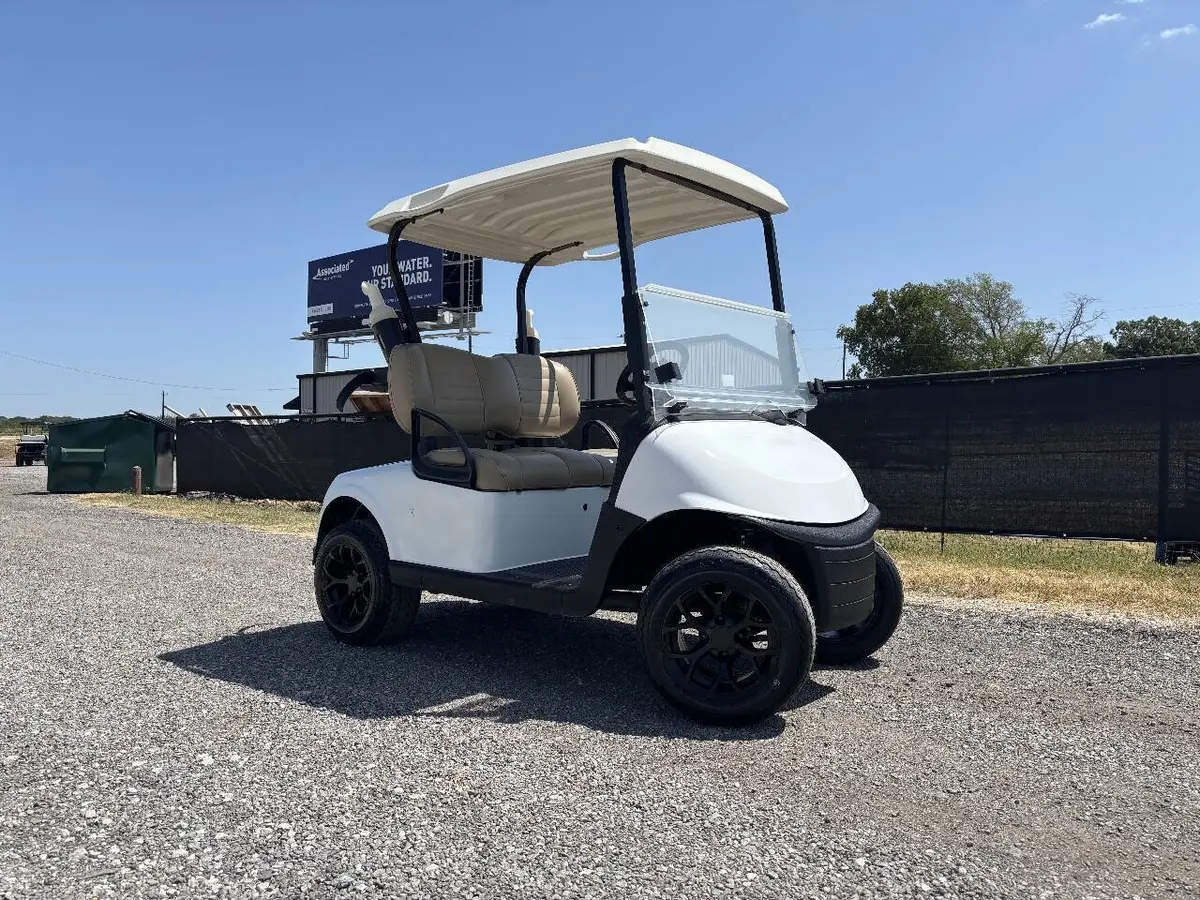 2023 E-Z-GO RXV ELiTE Lithium photo 6