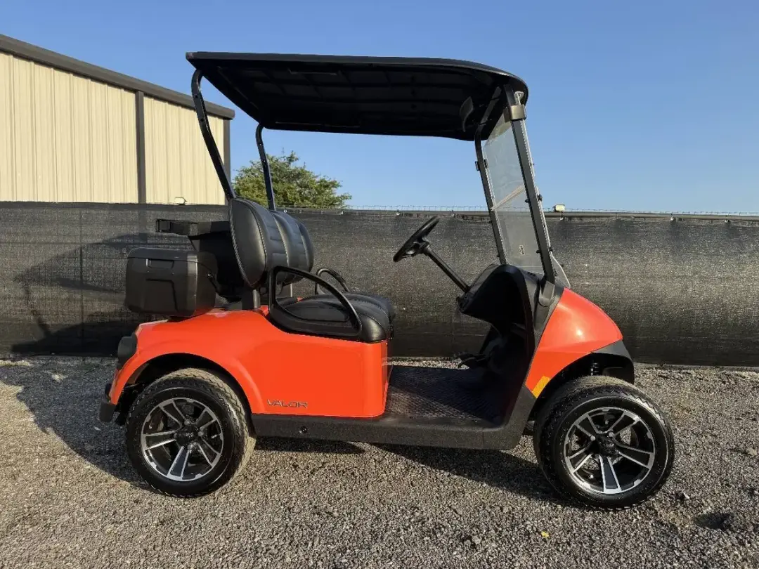 2025 E-Z-GO RXV ELiTE Lithium photo 1