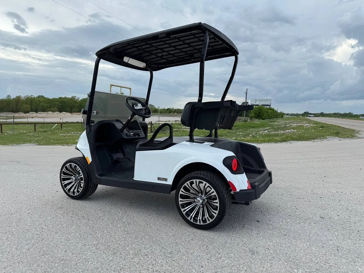 2026 E-Z-GO RXV ELiTE Lithium photo 5
