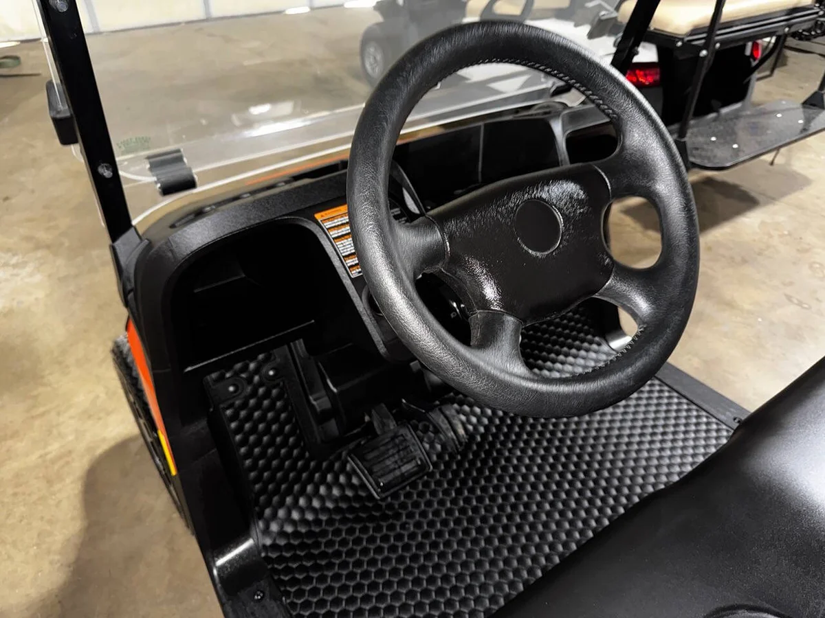 2025 E-Z-GO RXV ELiTE Lithium photo 11
