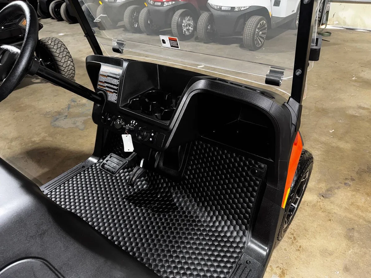 2025 E-Z-GO RXV ELiTE Lithium photo 8