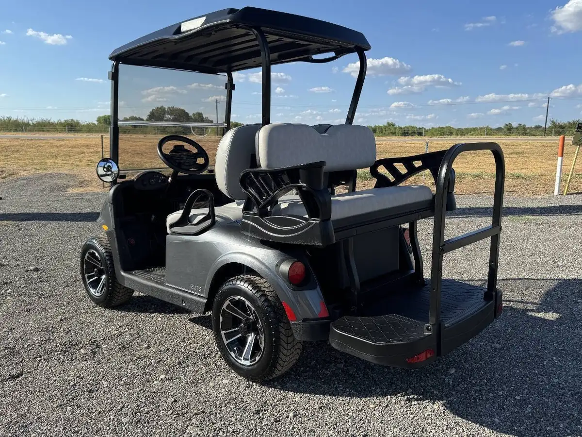 2023 E-Z-GO Freedom ELiTE Lithium photo 6