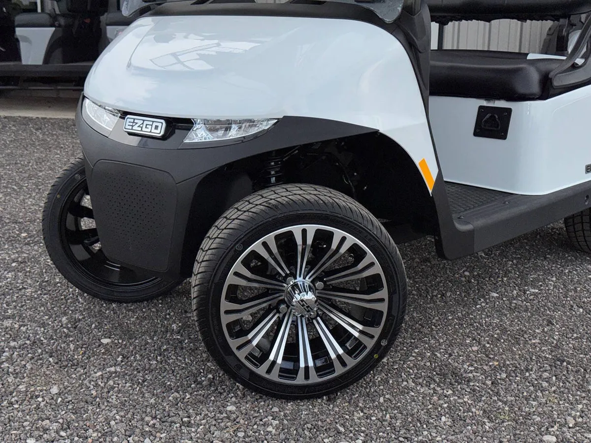 2026 E-Z-GO RXV ELiTE Lithium photo 17