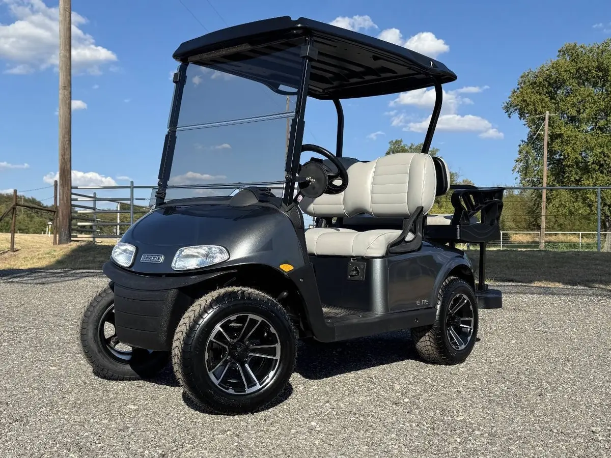 2023 E-Z-GO Freedom ELiTE Lithium photo 2