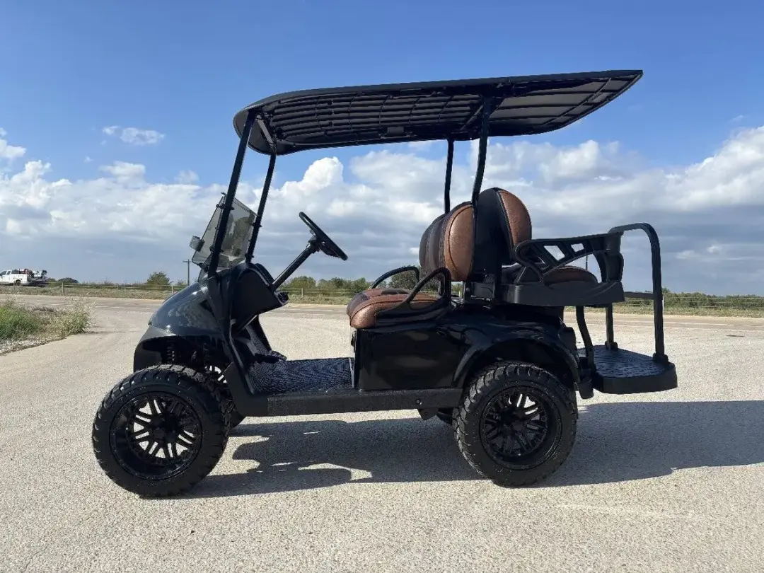 2024 E-Z-GO RXV ELiTE Lithium photo 2