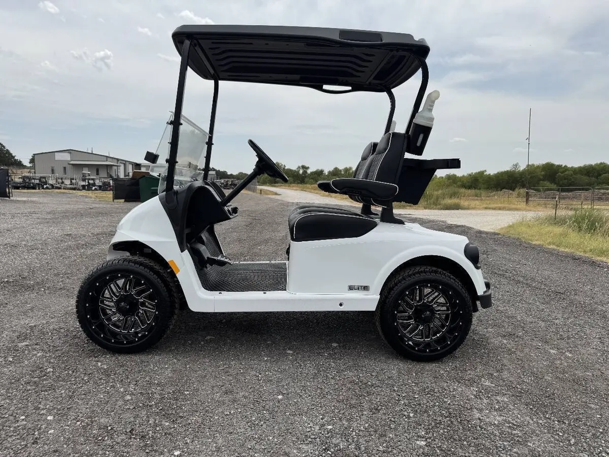 2025 E-Z-GO Freedom ELiTE Lithium photo 3