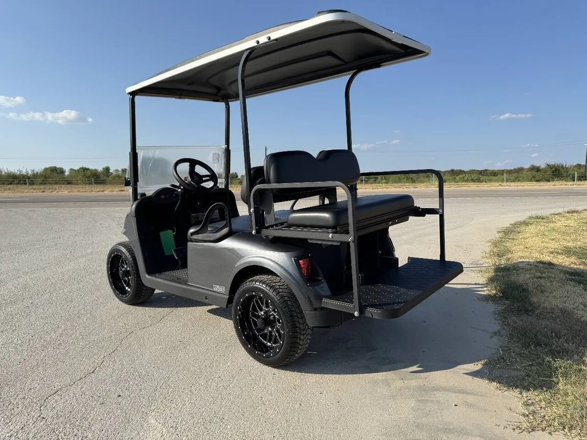 2021 E-Z-GO RXV ELiTE Lithium photo 5