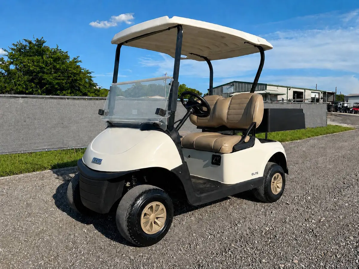 2023 E-Z-GO RXV ELiTE Lithium photo 5