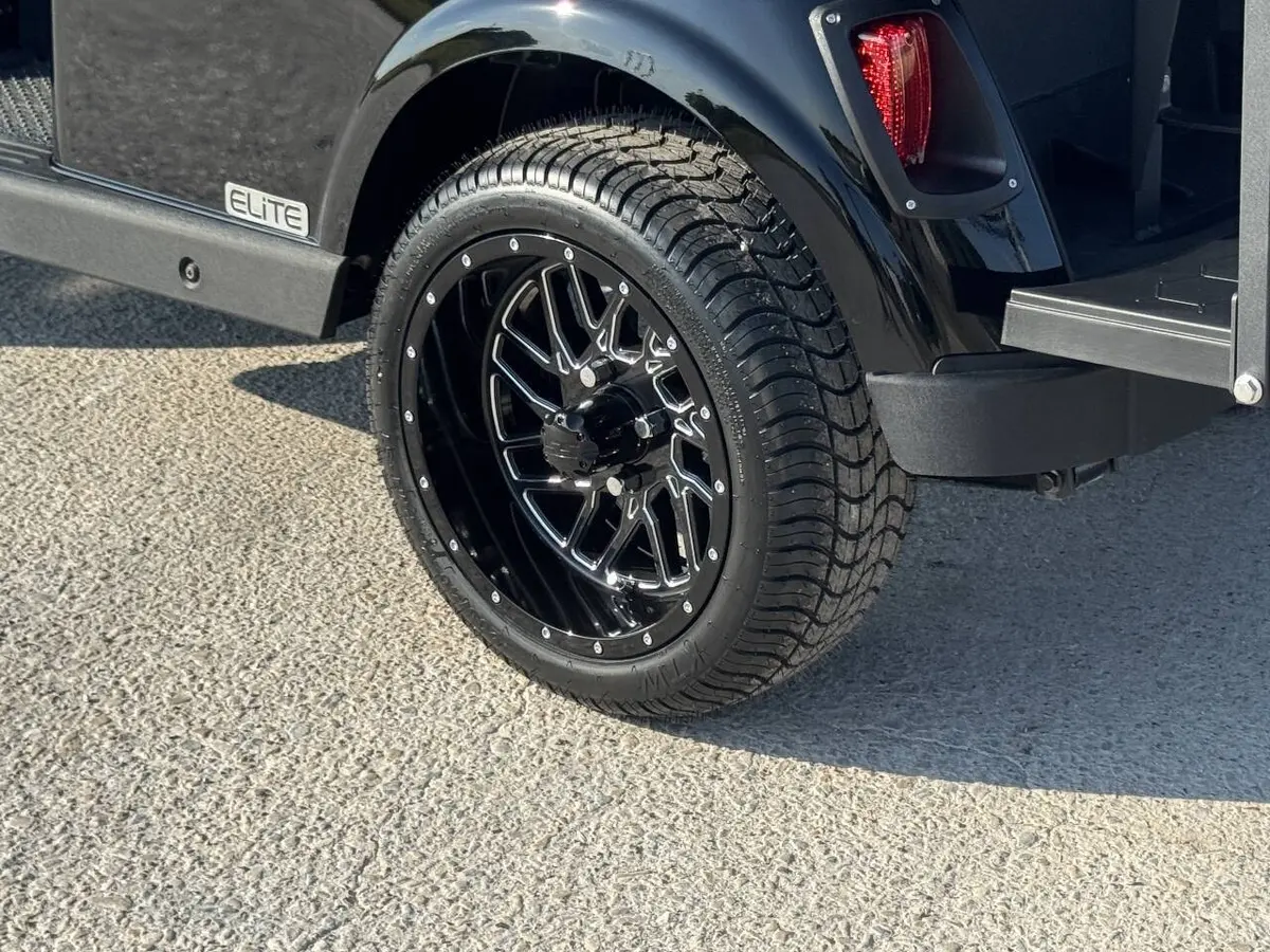 2021 E-Z-GO RXV ELiTE Lithium photo 5