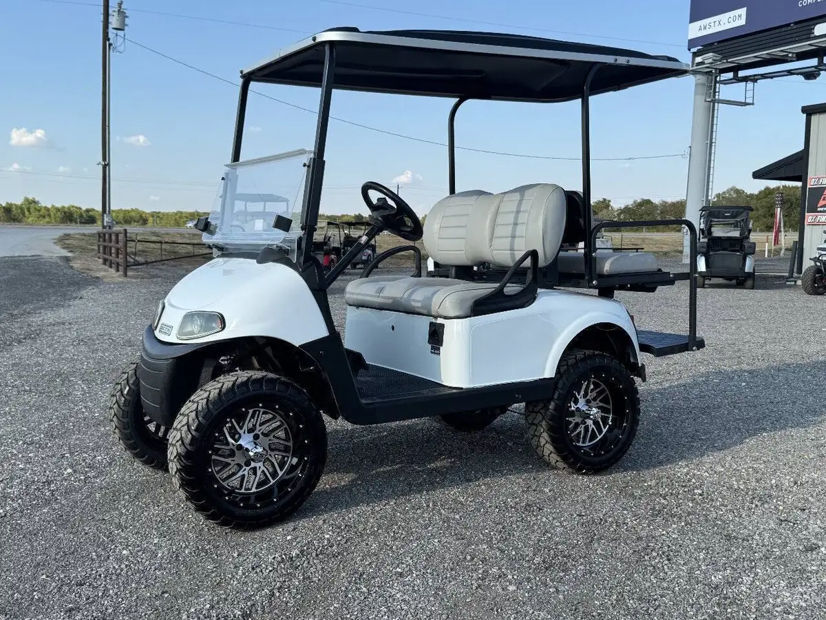 2022 E-Z-GO Freedom ELiTE Lithium photo 8