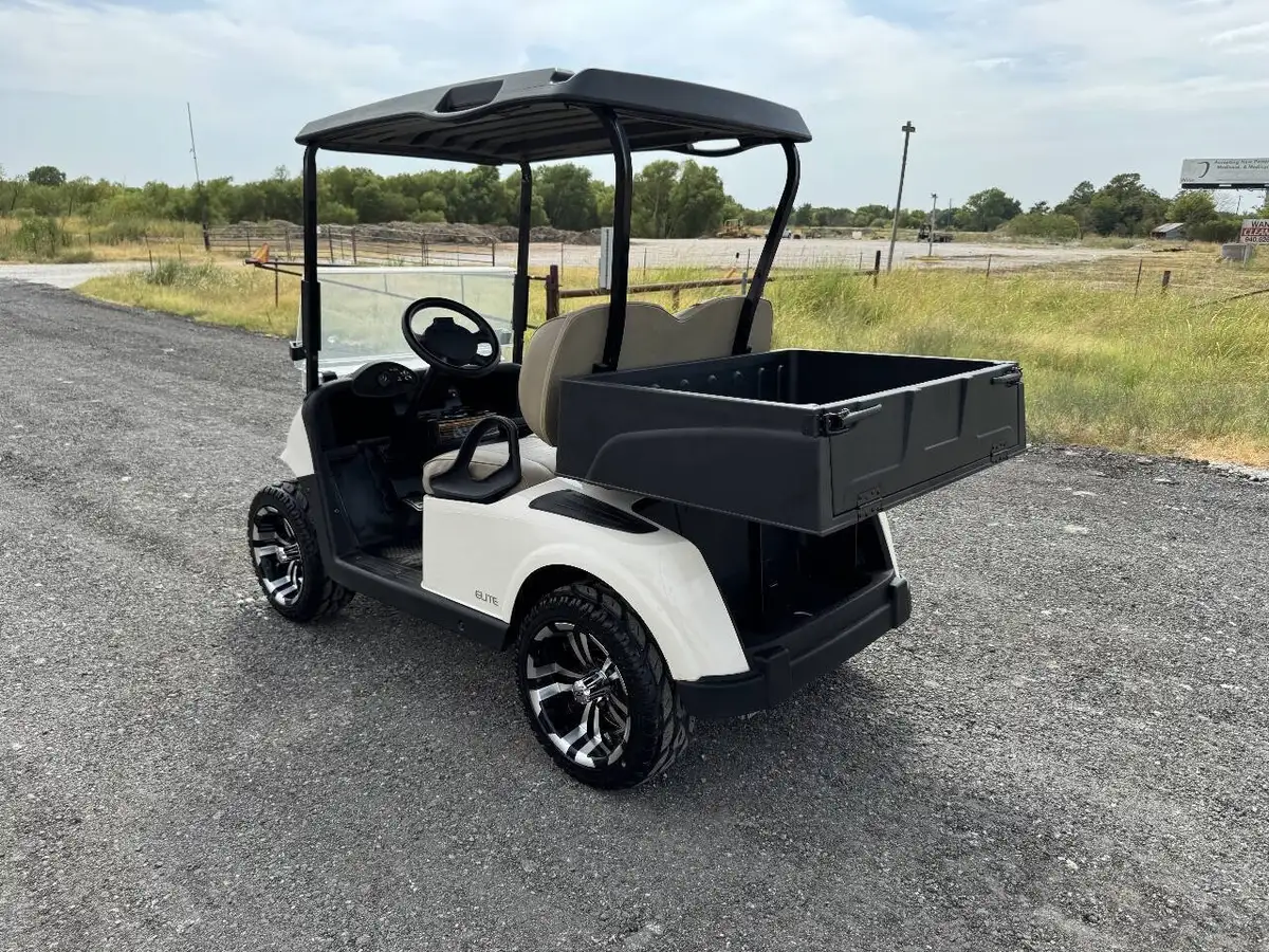 2023 E-Z-GO RXV ELiTE Lithium photo 6